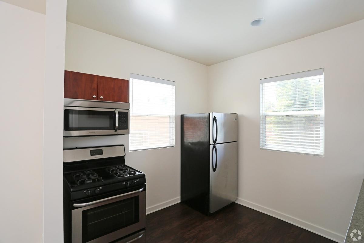 6212 La Mirada Ave - Photo 2 of 36