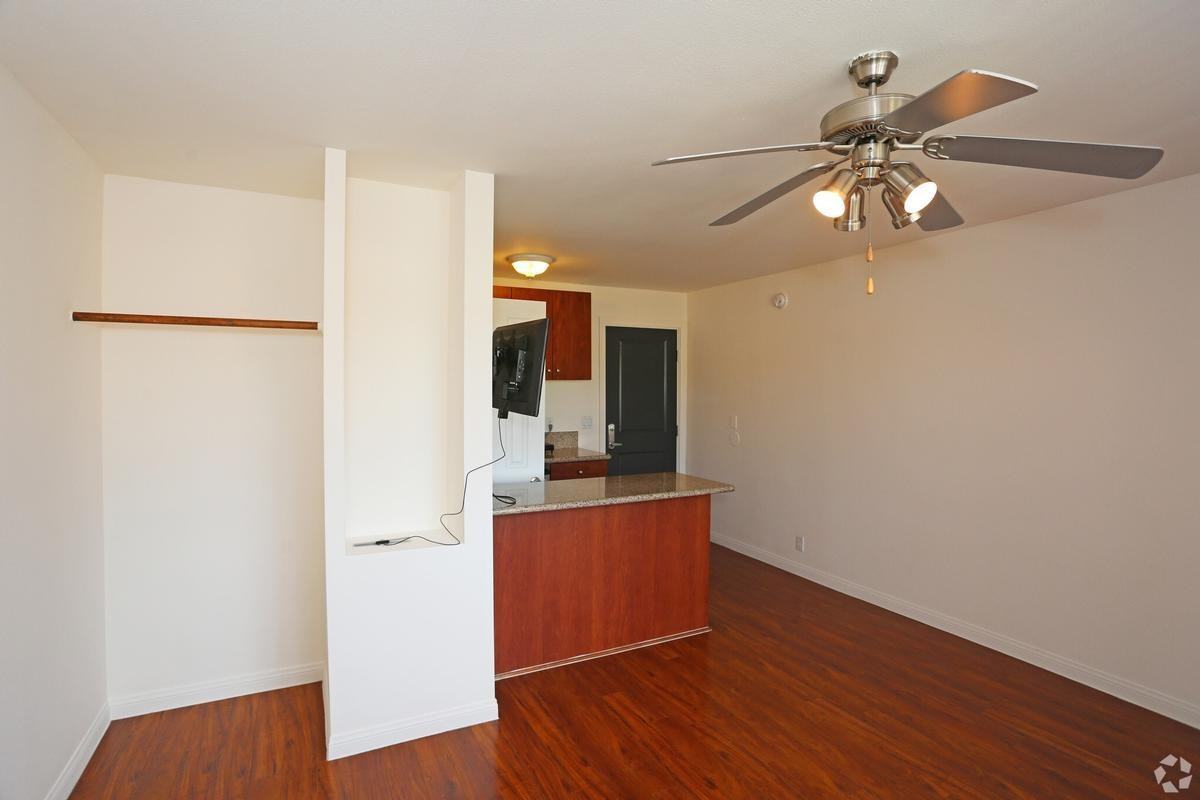 6212 La Mirada Ave - Photo 2 of 36