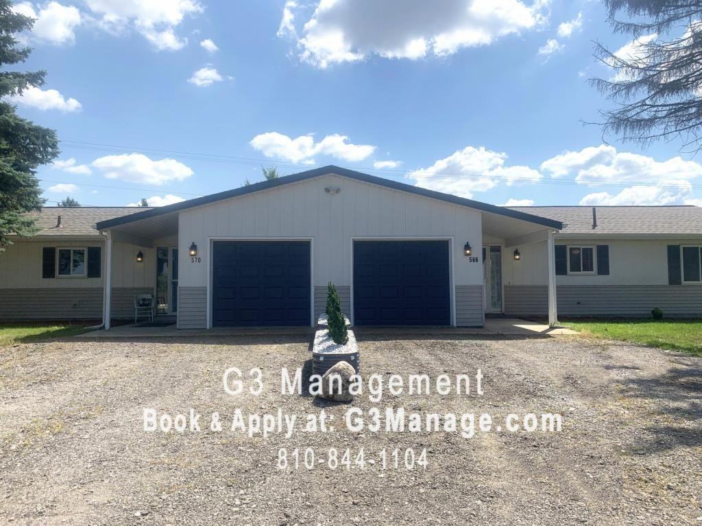 570 E Marr Rd - Photo 3 of 36