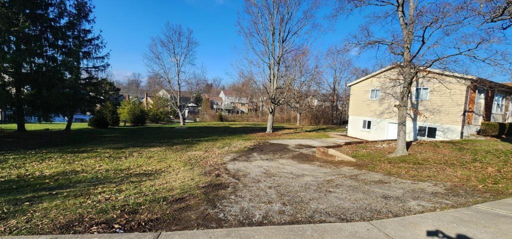 6195 Maple Ridge Dr - Photo 3 of 13