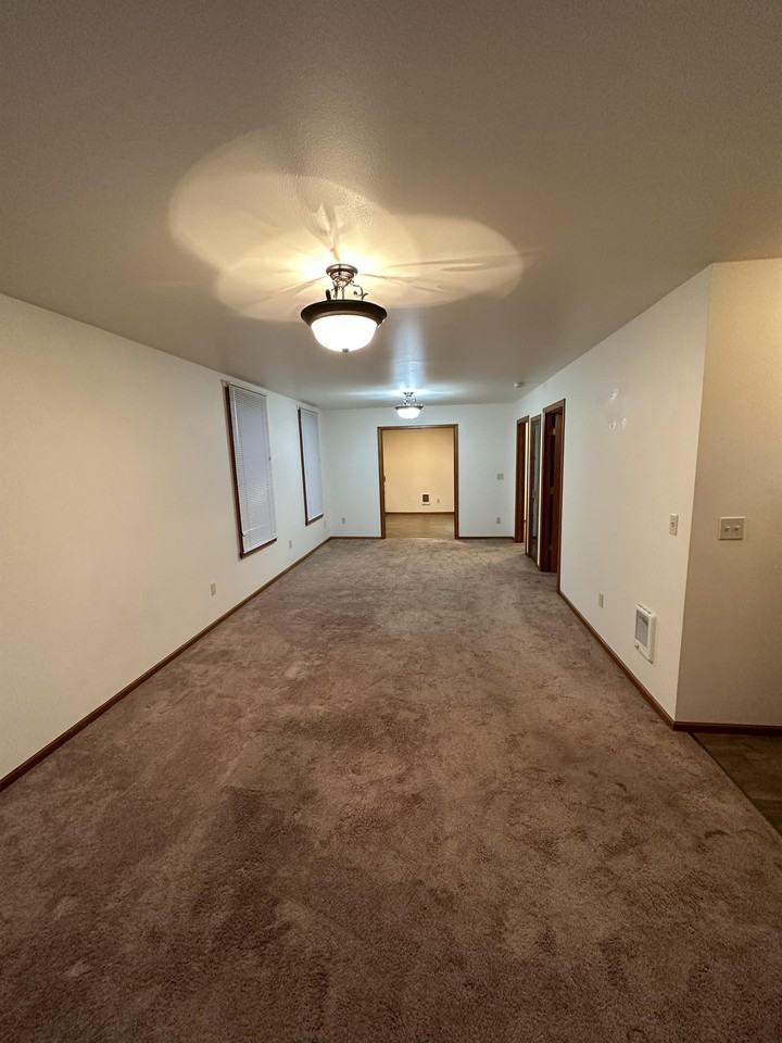 2417 Rainier Ave - Photo 3 of 20
