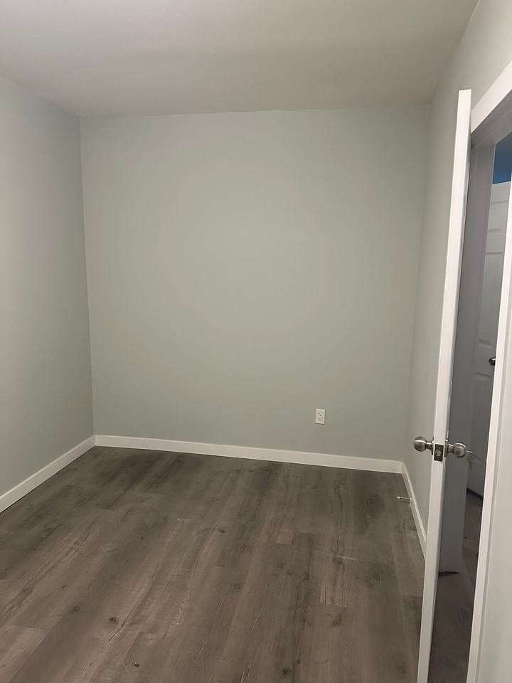 364 Richmond Street #3 - Photo 6 of 10