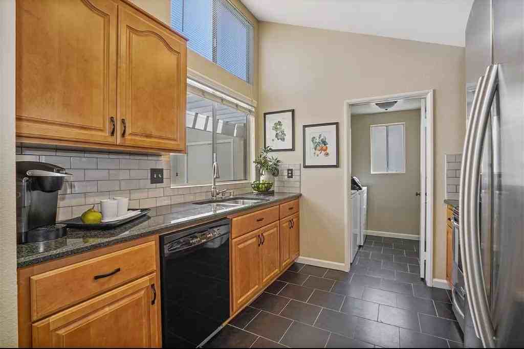 6235 Caminito Carrena #19 - Photo 3 of 15