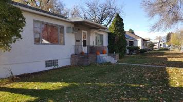 featured image of 636 1/2 Avenue B