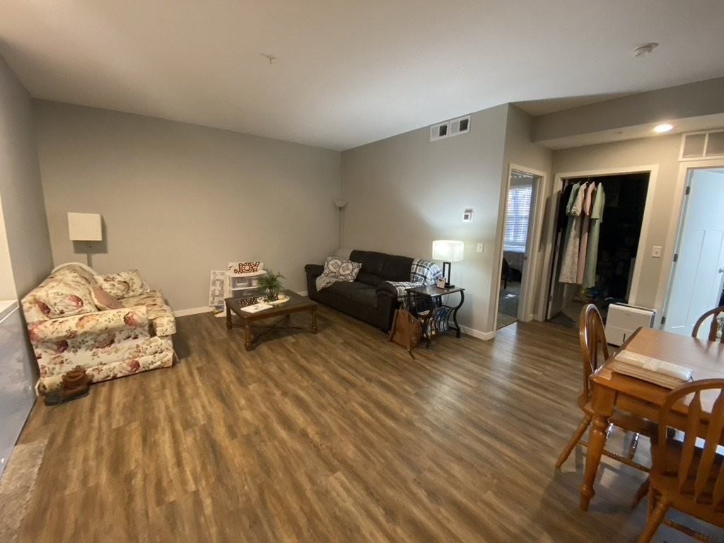 2916 30th Ave S #B - Photo 2 of 10