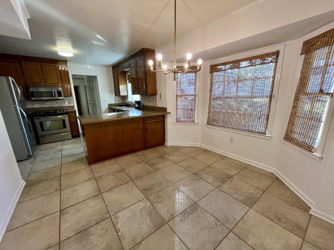 1113 Appian Way - Photo 2 of 30