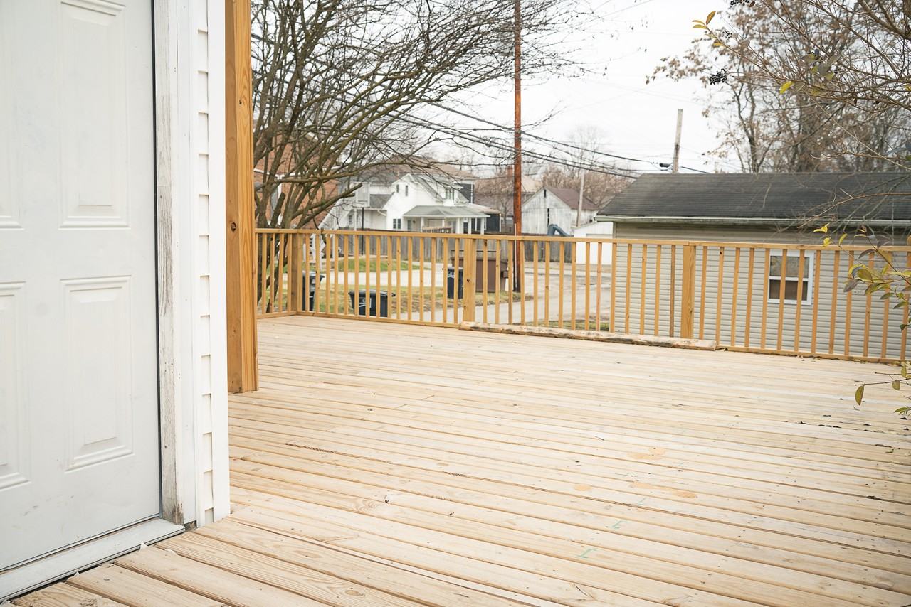 218 S Tenant St - Photo 6 of 12