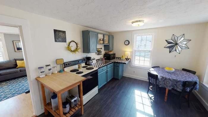 239 King St #239KINGST - Photo 2 of 19