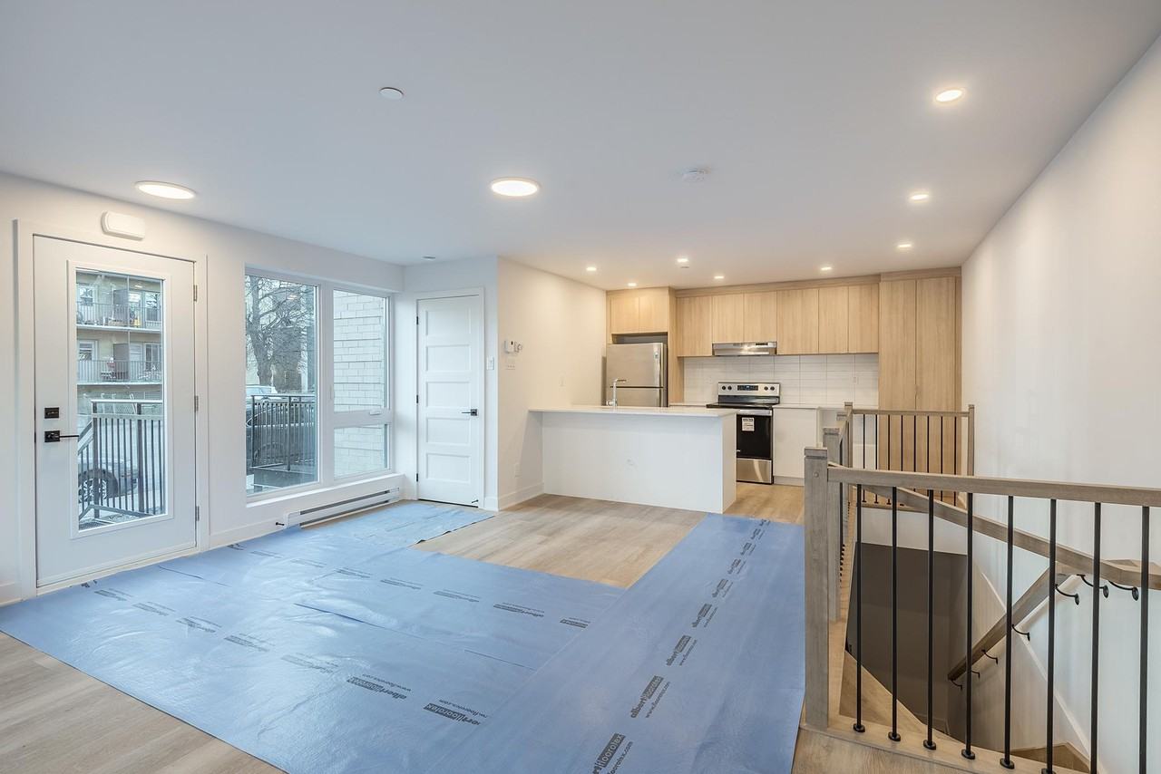 5235 Rue Ferrier ##102 - Photo 3 of 22