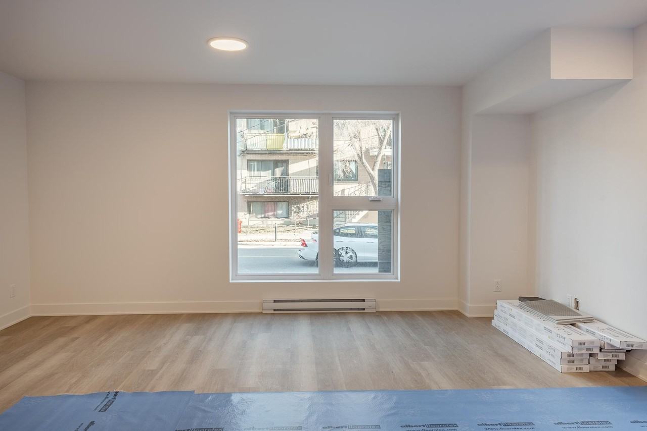 5235 Rue Ferrier ##102 - Photo 6 of 22