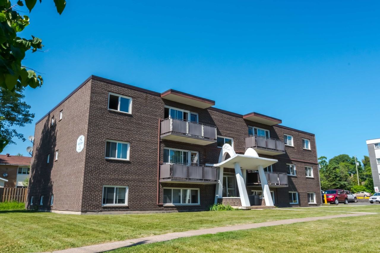 Ruscio Villa Apts - Photo 2 of 17