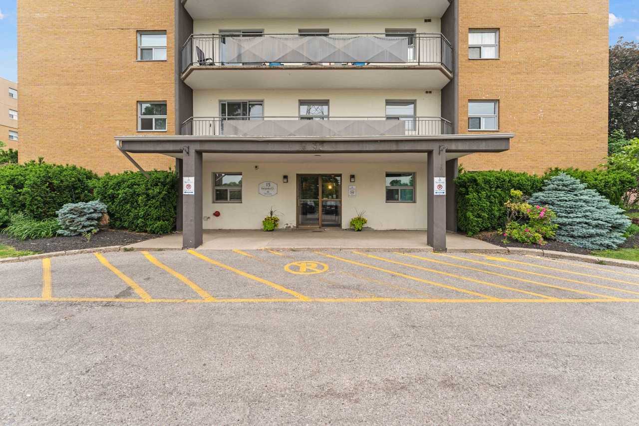Lynden Gate Estates Apartments 17 Lynden Gates Apts., Brantford, ON