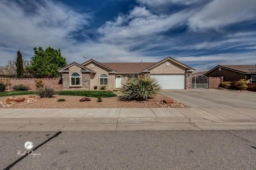 1748 N Serenity Dr - Photo 2 of 29