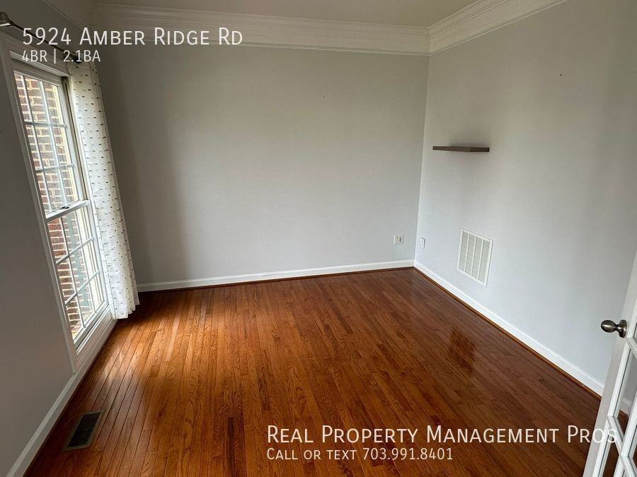 5924 Amber Ridge Rd - Photo 3 of 33