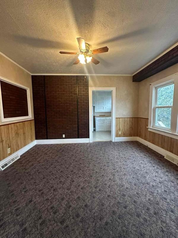 1309 Tyler St - Photo 3 of 6