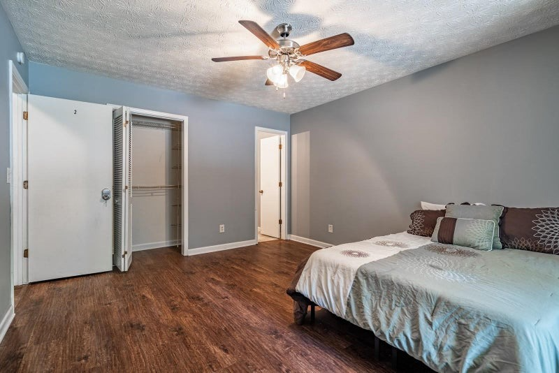 2110 Irene St - Photo 2 of 5