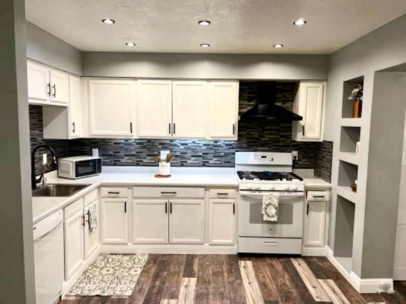 220 Shirley St Ne - Photo 2 of 18