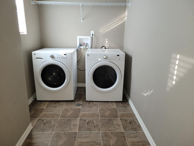 6146 Finglas Dr - Photo 5 of 9