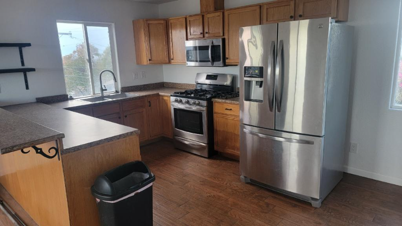 5948 Schuyler St - Photo 3 of 5