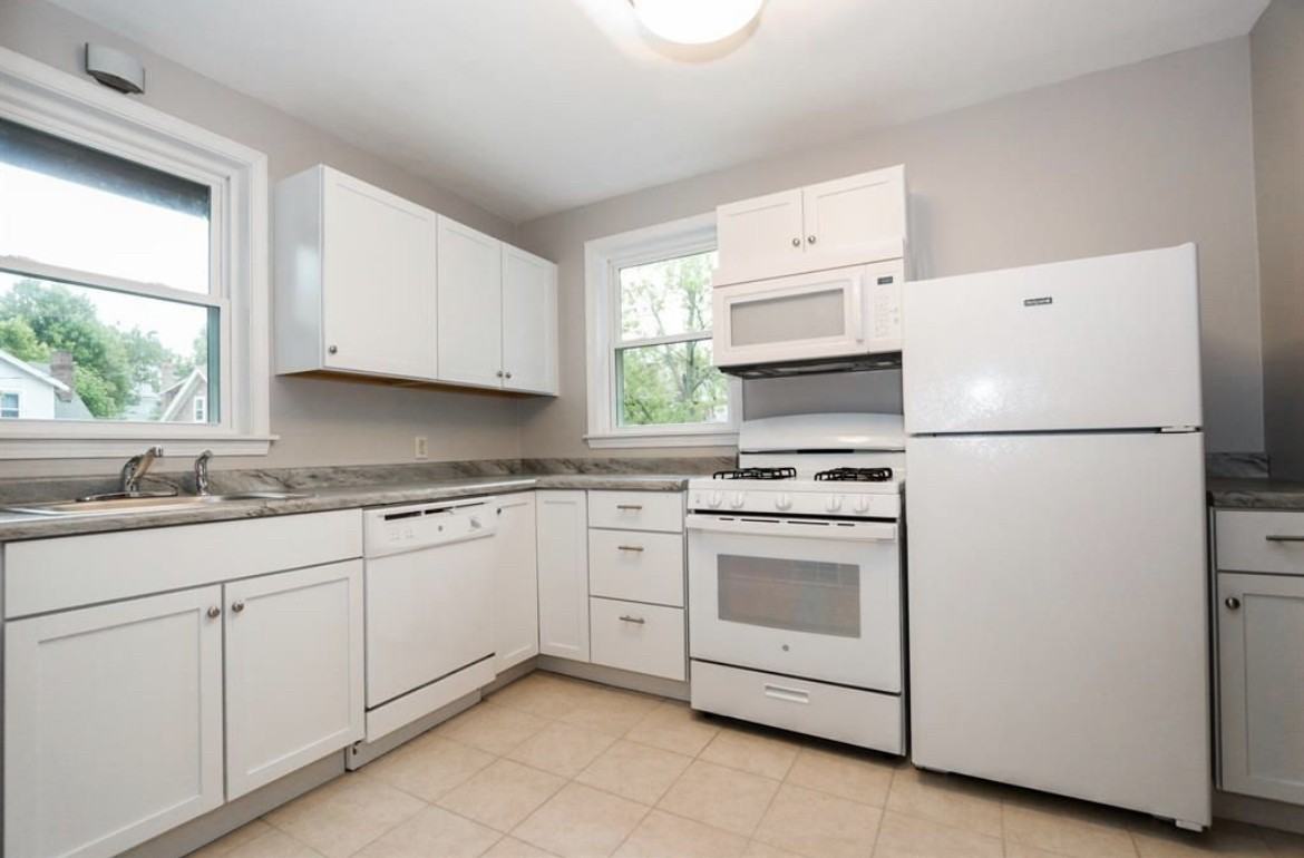 3090 Losantiville Ave #2 - Photo 2 of 4