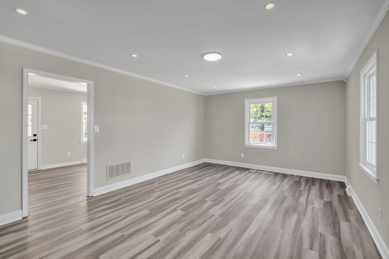 120 Abbotsford Dr #120 - Photo 2 of 20