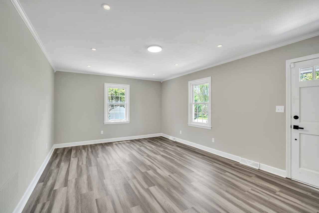 120 Abbotsford Dr #120 - Photo 3 of 20