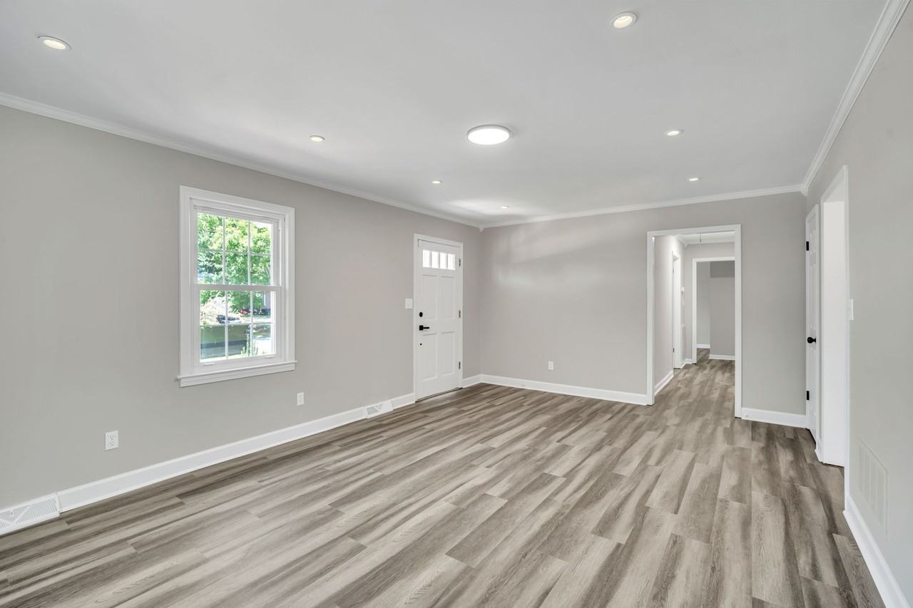 120 Abbotsford Dr #120 - Photo 4 of 20