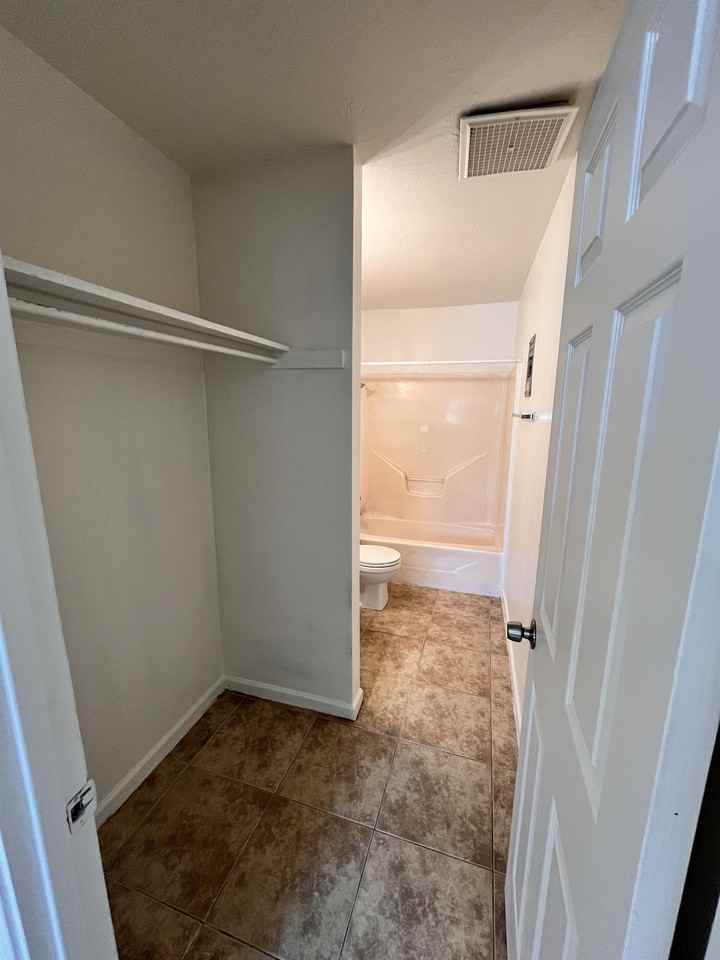 219 S 2nd St #219 - Photo 5 of 7