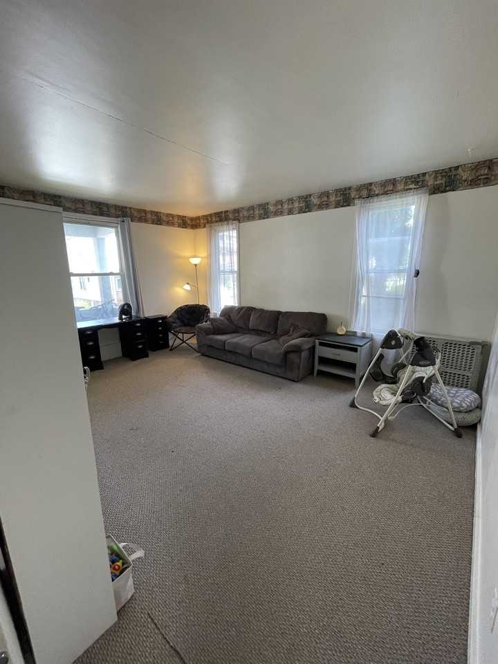 432 Walnut Avenue - Photo 2 of 10