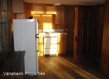 1431 E Superior St - Photo 2 of 11