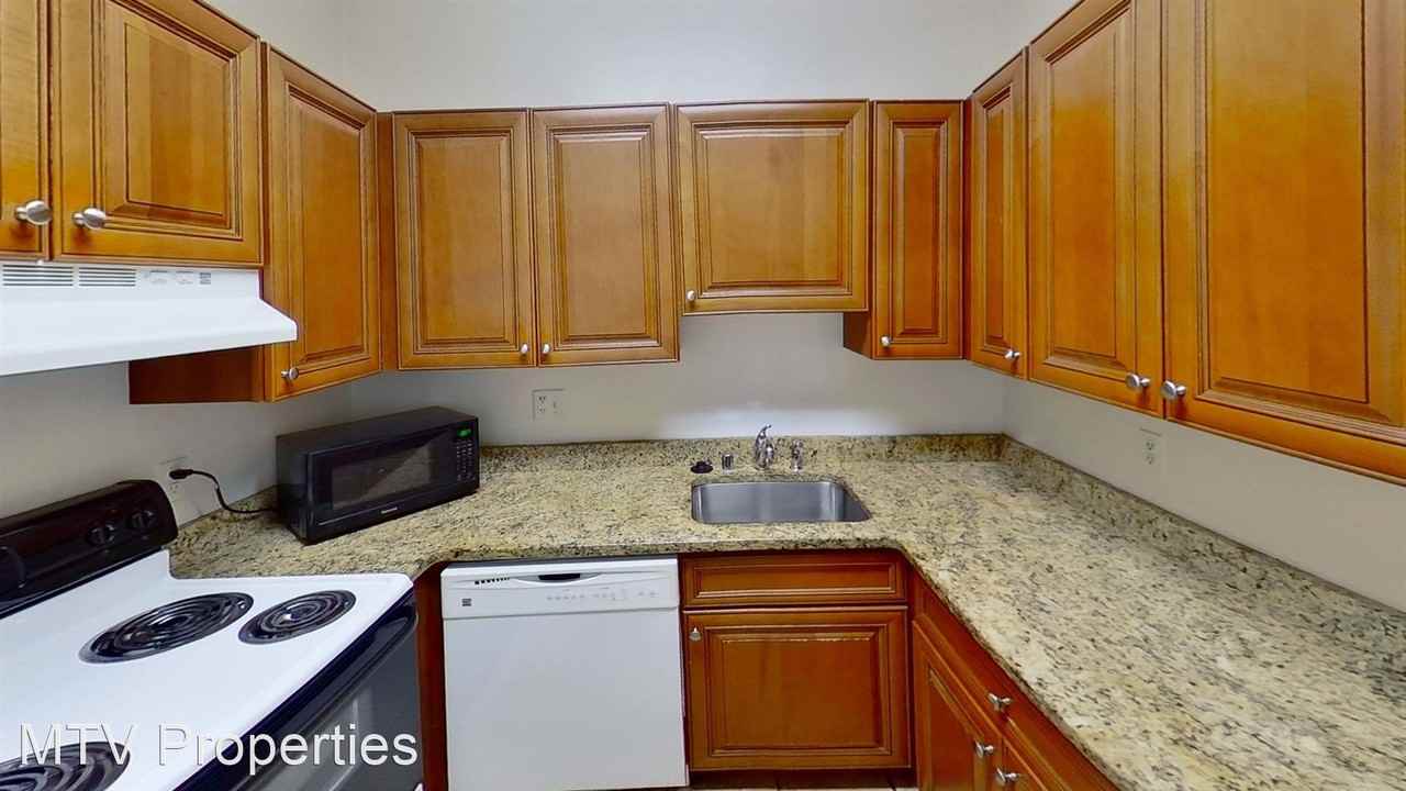 10 E Chase Street - Photo 2 of 50