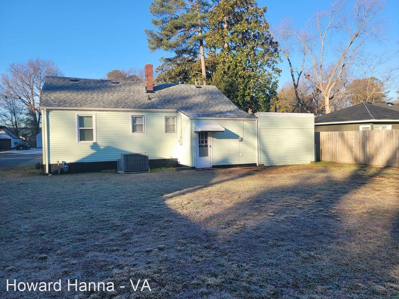 7942 Pythian Ave - Photo 3 of 21