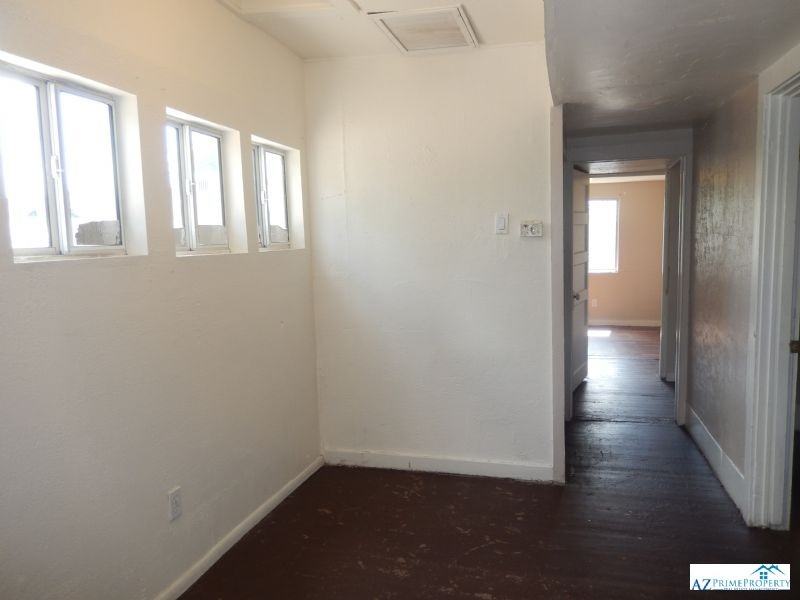 2333 N 12th St - Photo 3 of 7