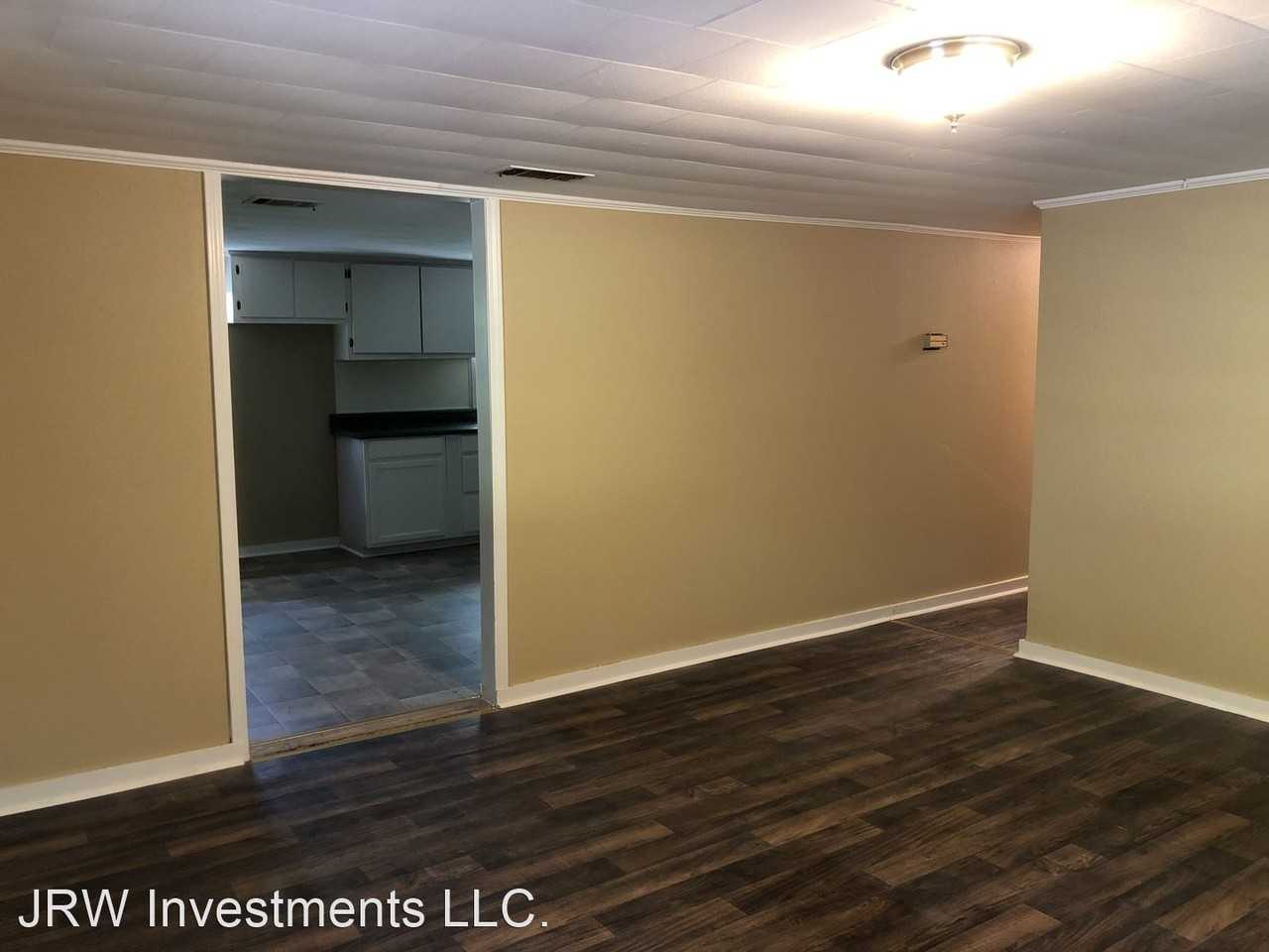 427 Brooks Rd - Photo 2 of 11