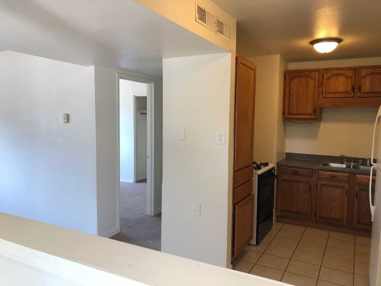 1600 Pontiac Dr - Photo 2 of 10