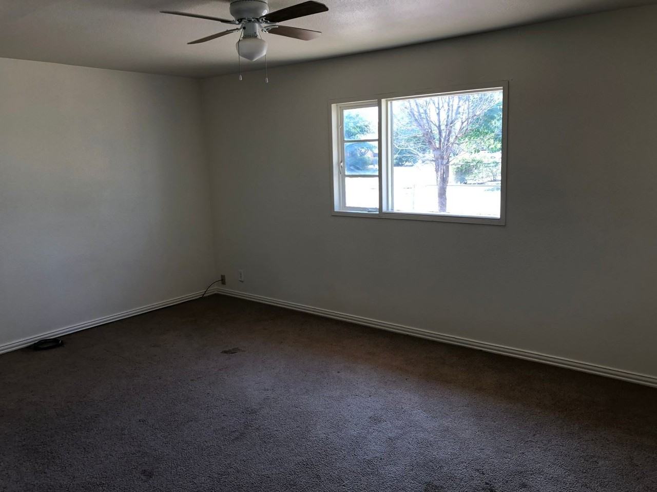 1600 Pontiac Dr - Photo 3 of 10