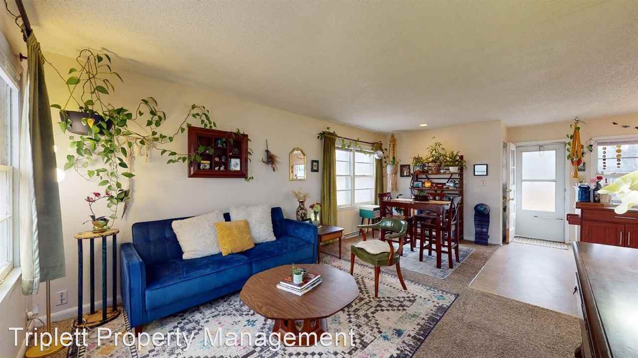 231 Village Dr - Photo 2 of 20