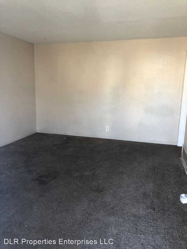 4357 N Hartford Ave - Photo 2 of 6