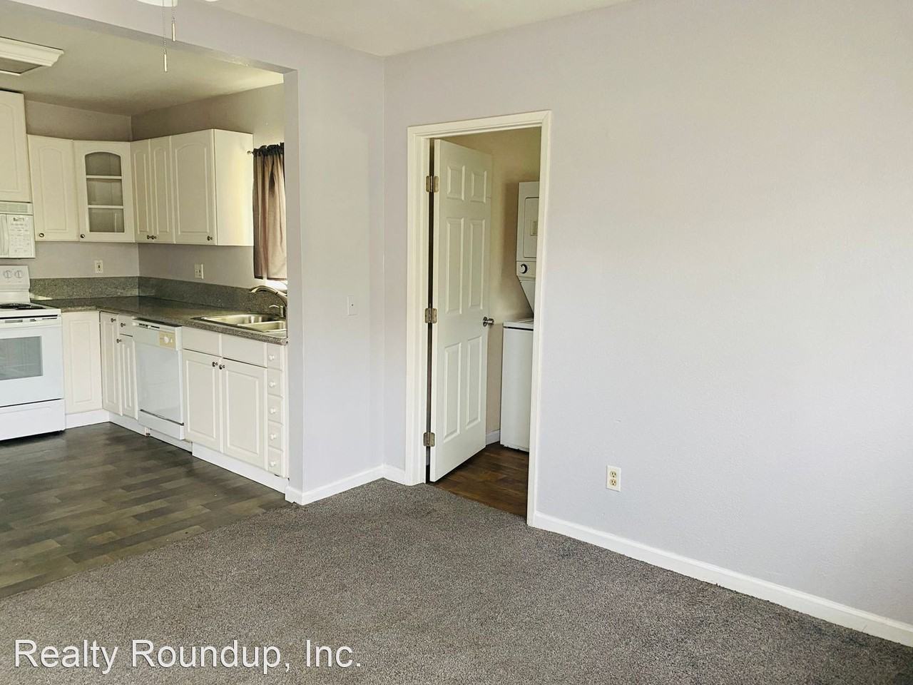 9620 Webb St - Photo 2 of 9