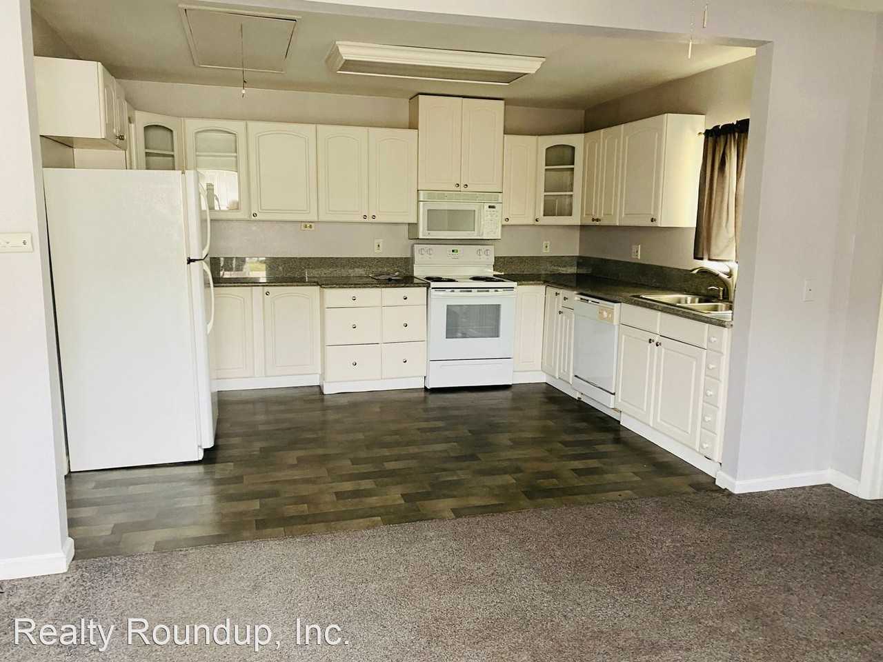 9620 Webb St - Photo 3 of 9