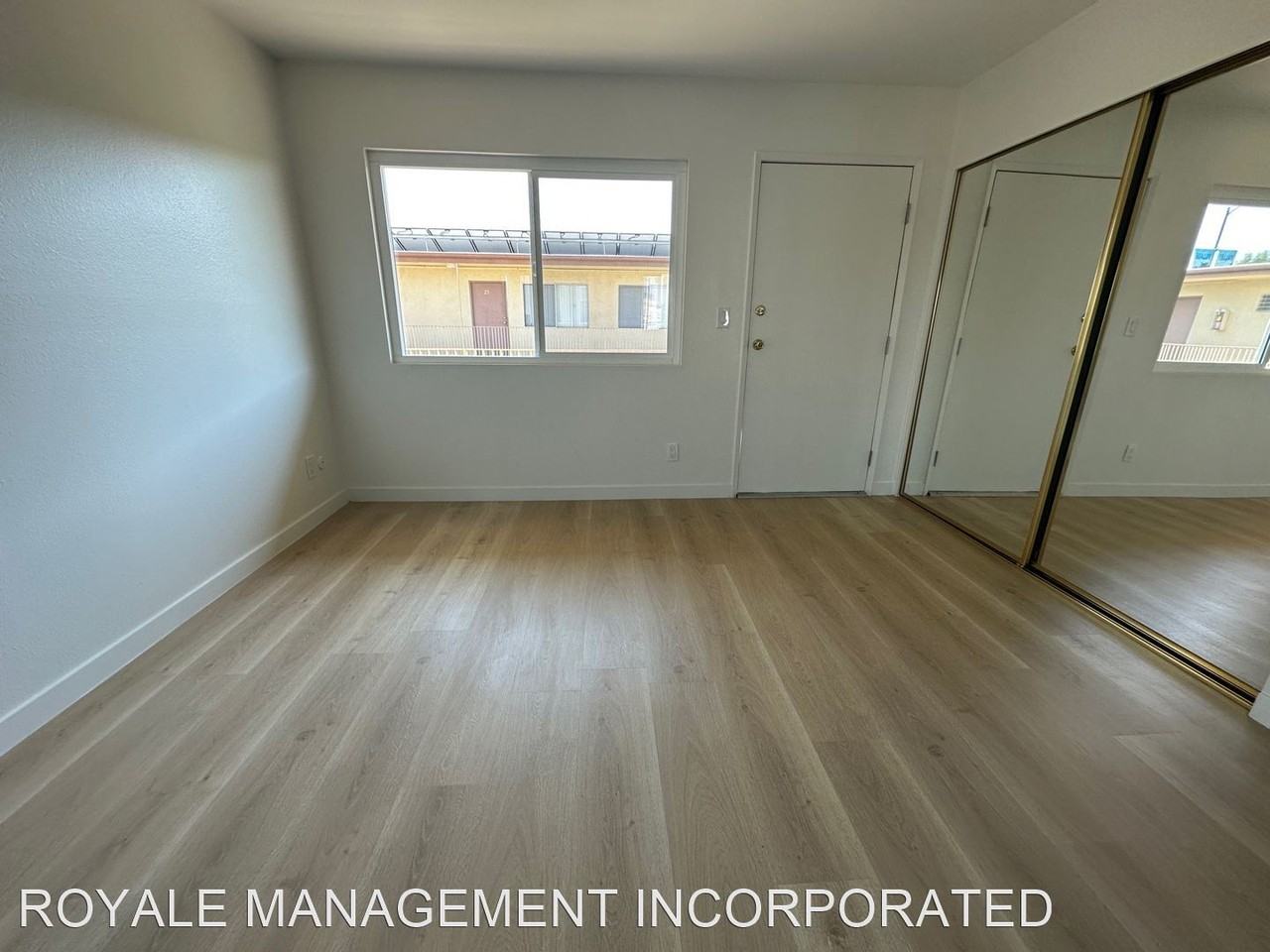 5541 Laurel Canyon Blvd - Photo 2 of 17