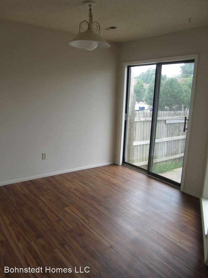 3329-3343 S. Fairway/ 3326-3346 S. Delaware Springfield, MO 65804 - Photo 3 of 7