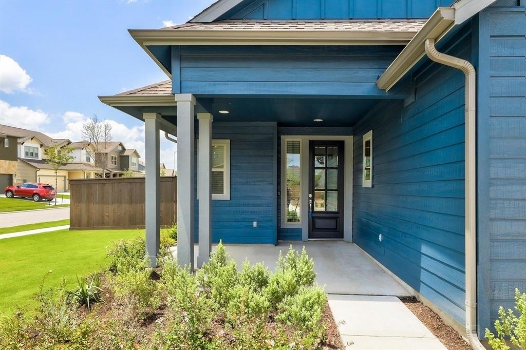 525 Golden Eagle Way - Photo 3 of 8