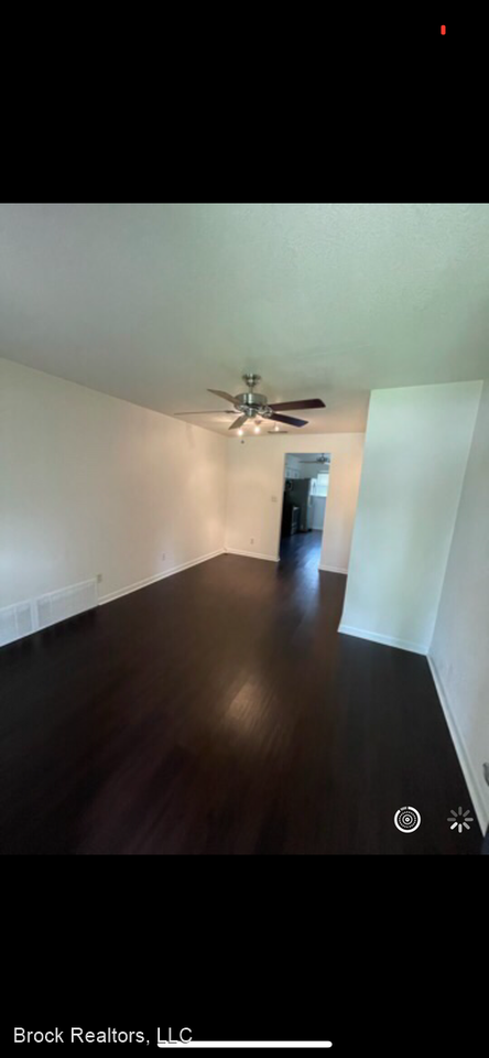 8804 Myra St - Photo 2 of 14