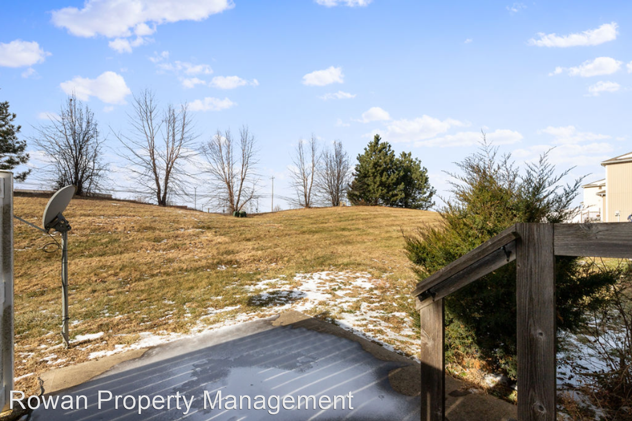 4324 N. 106th Terrace - Photo 2 of 36