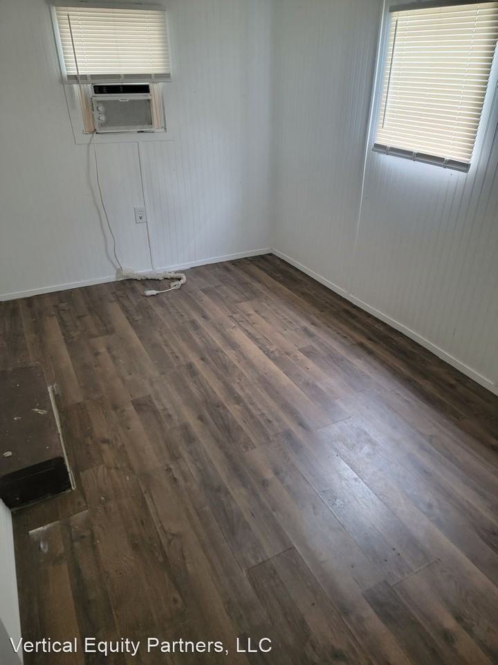 6025 New Tampa Hwy - Photo 2 of 8