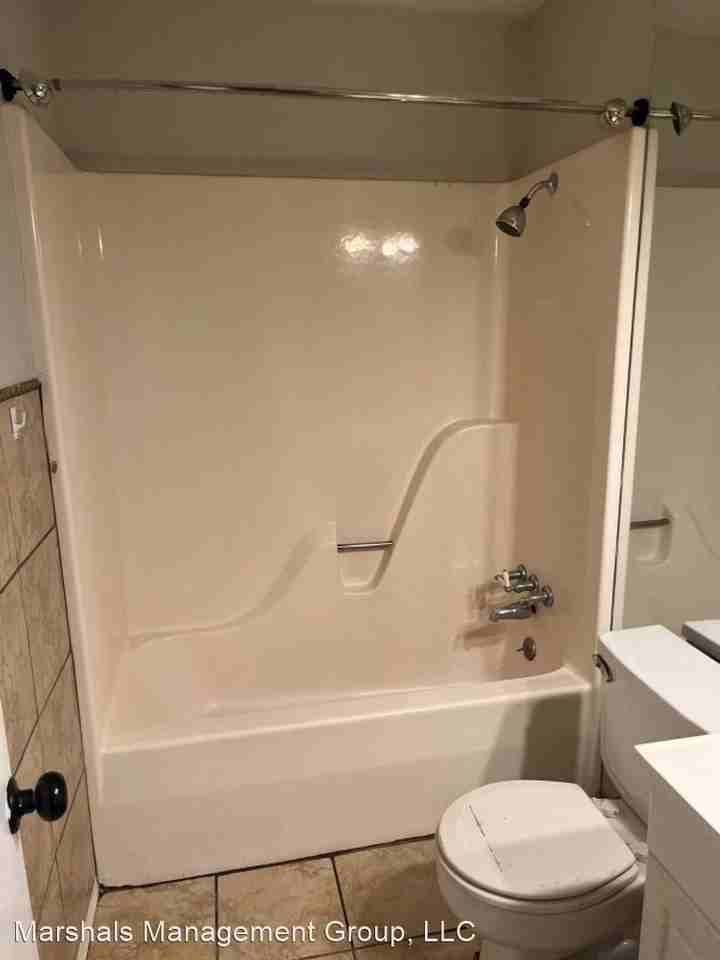 1510 M Cir - Photo 2 of 7