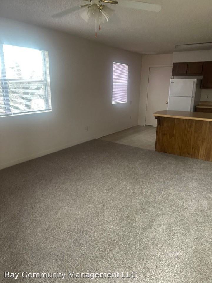 706 North Park - Photo 3 of 13