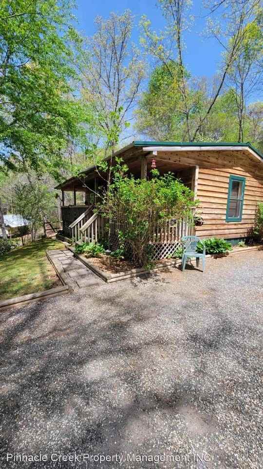 139 Norway Dr - Photo 2 of 12
