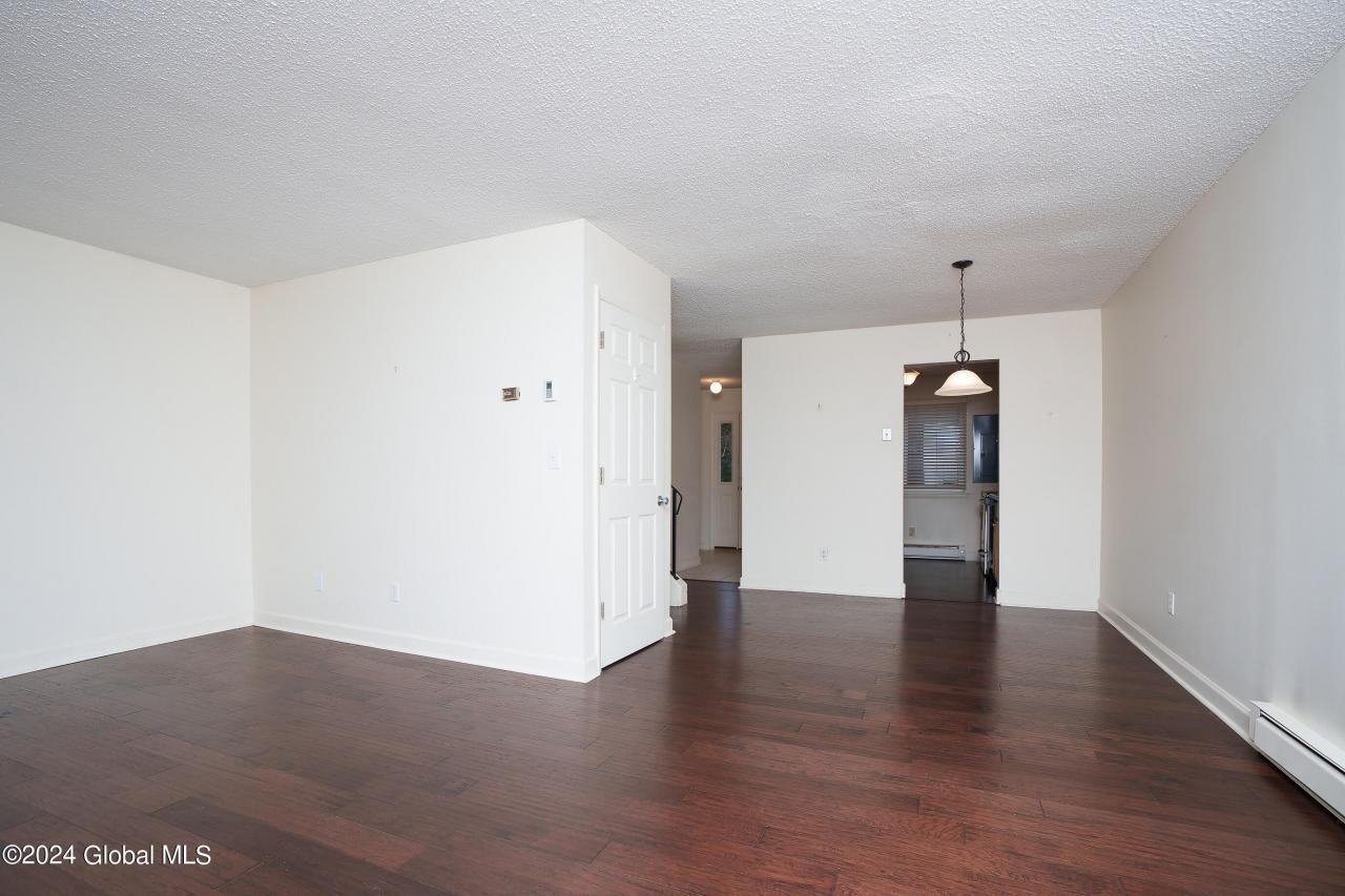 7 Briarwood Ter - Photo 2 of 36